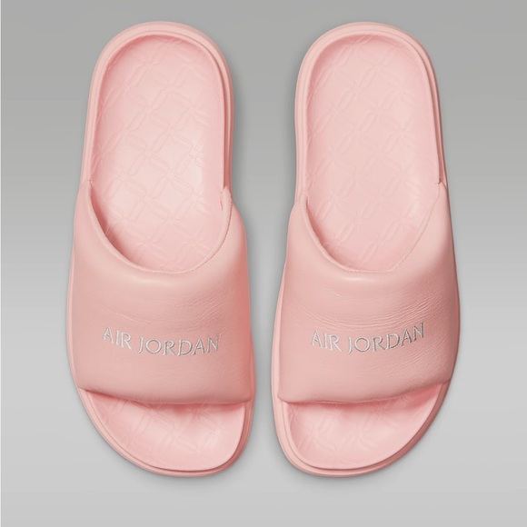 Size 11 Pink Nike Slides - Picture 1 of 6